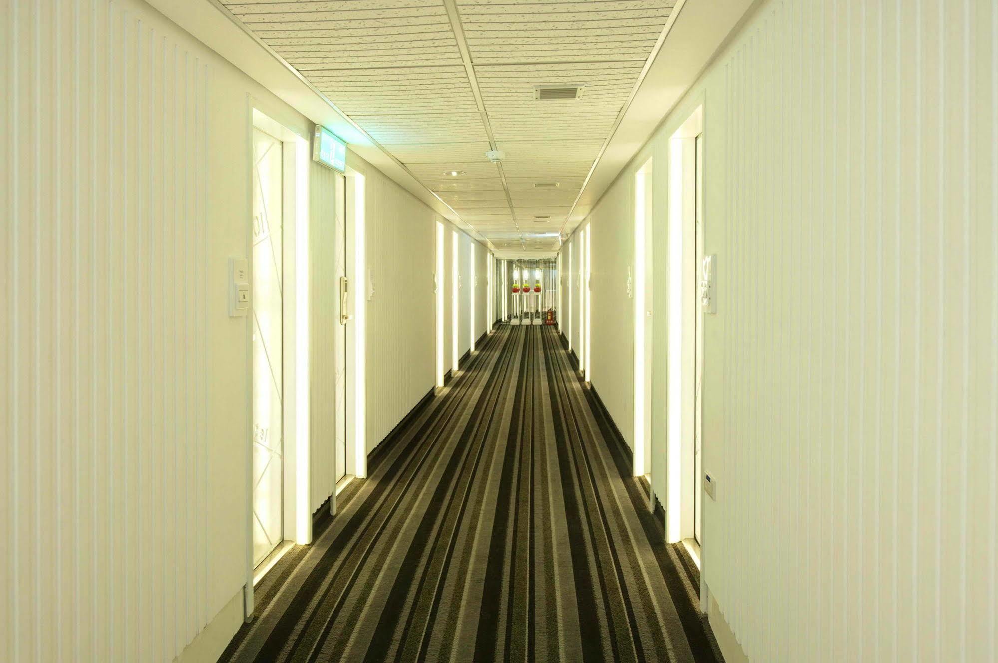 I Hotel - Таоюань Экстерьер фото